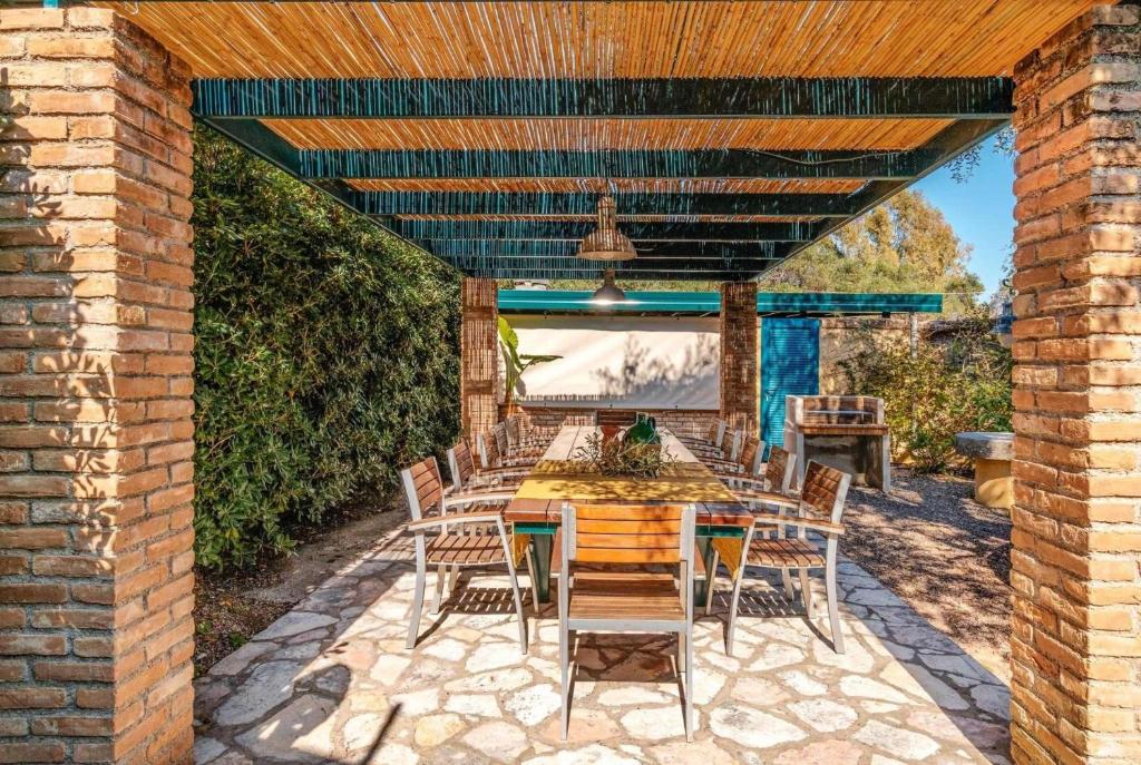 BARBATIBEACHSIDEESCAPEVILLA_CORFU_1FG