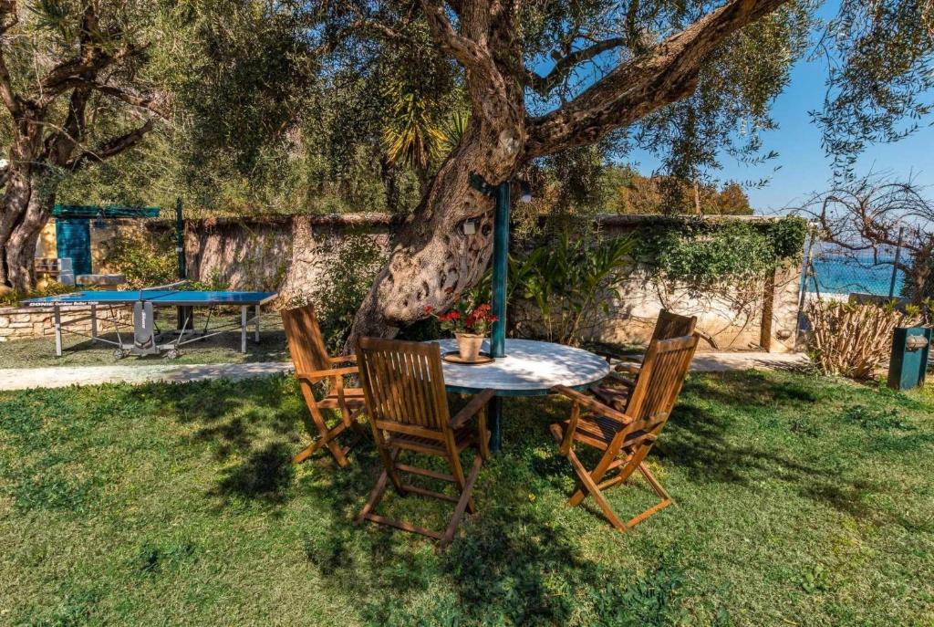BARBATIBEACHSIDEESCAPEVILLA_CORFU_2R