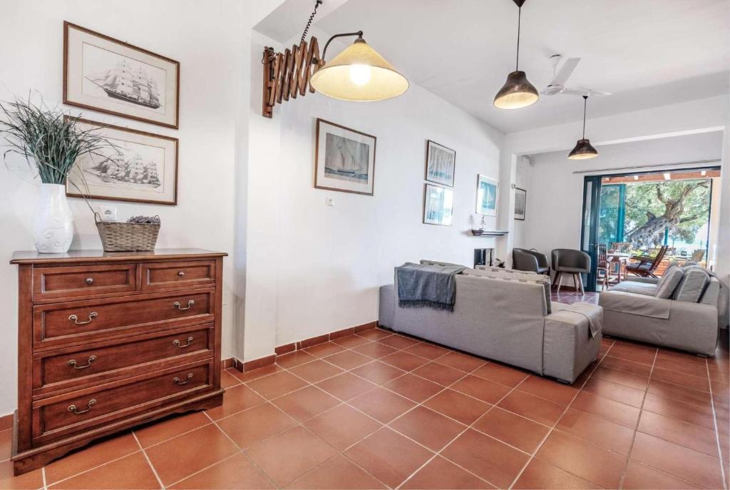 BARBATIBEACHSIDEESCAPEVILLA_CORFU_4