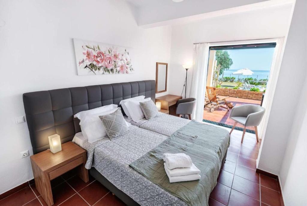BARBATIBEACHSIDEESCAPEVILLA_CORFU_5C