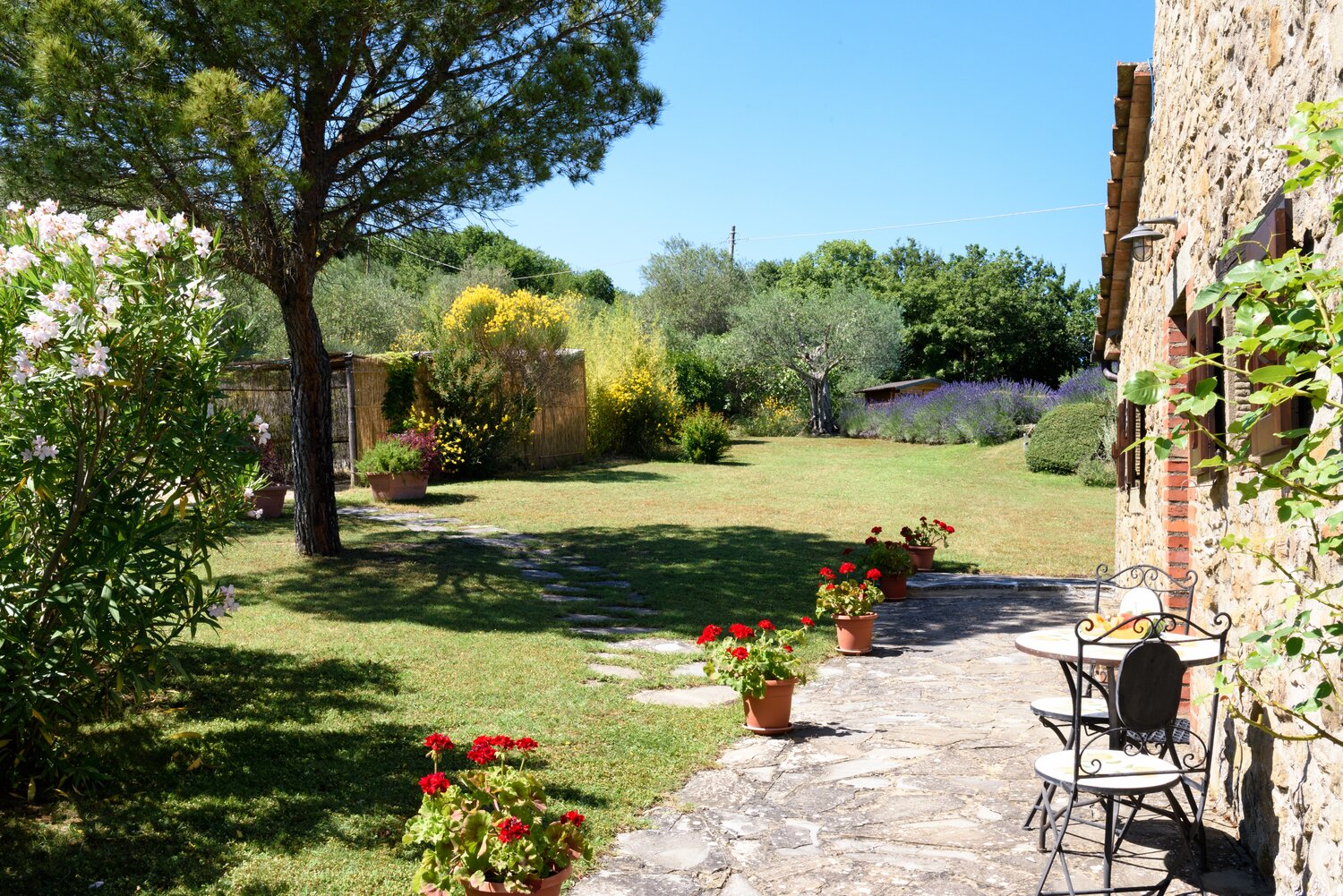 Casa_Del_Cavaliere_Umbria_Italy (7)