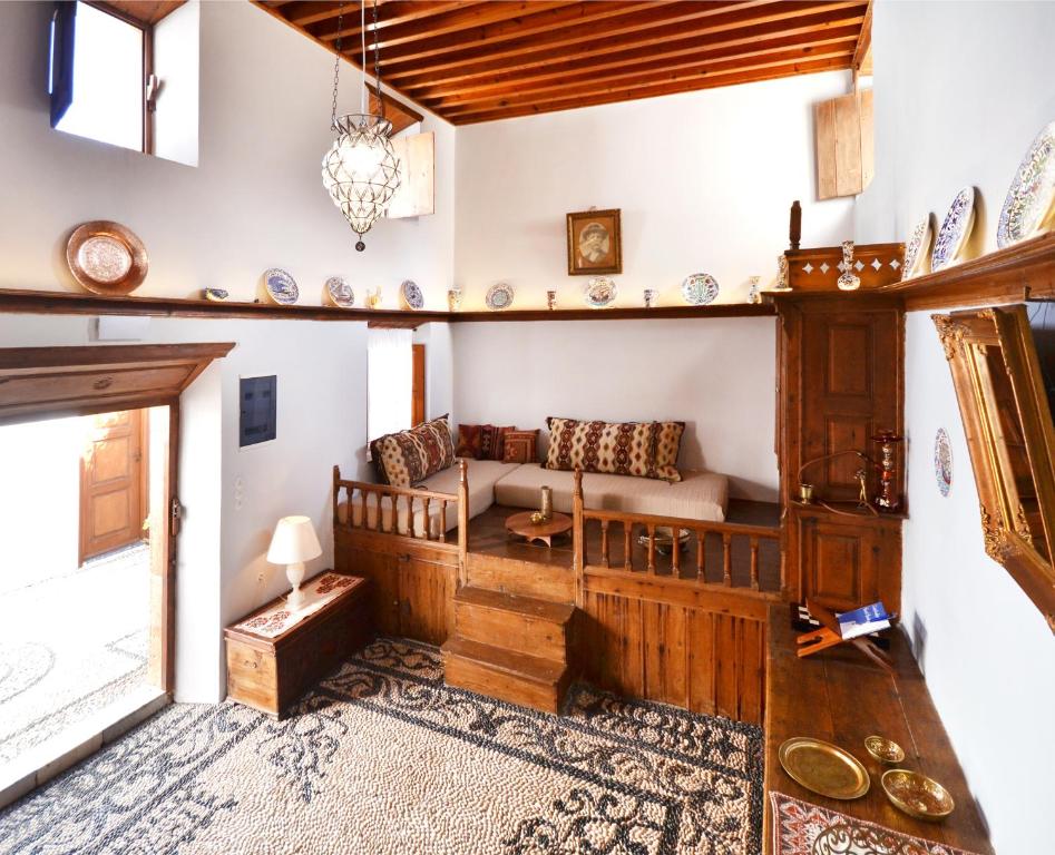EL_Casa_Lindos_Lindos_Rhodes_Greece (8)