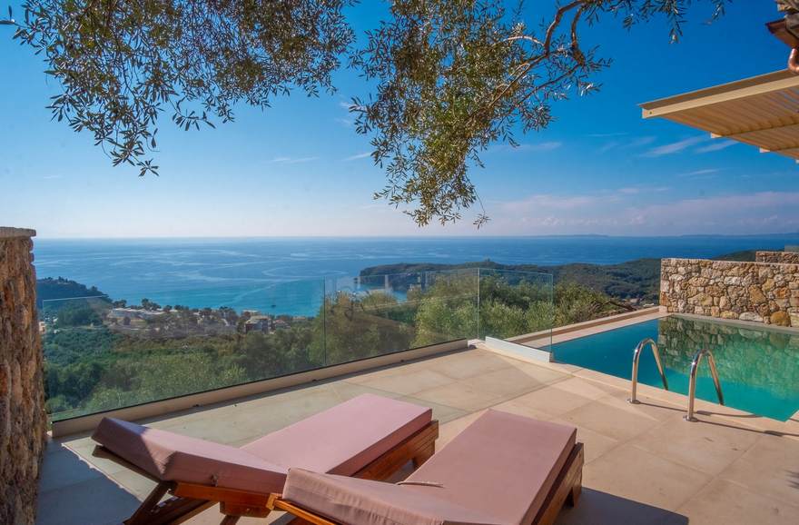 The_Apolis_Junior_Suite_Parga_Greece (3)