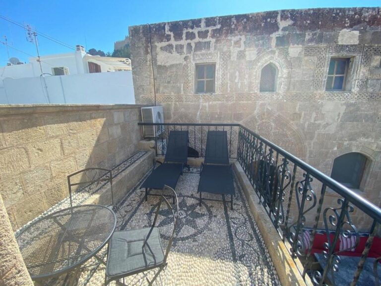 The_Captains_House_Lindos_Rhodes_Greece (10)