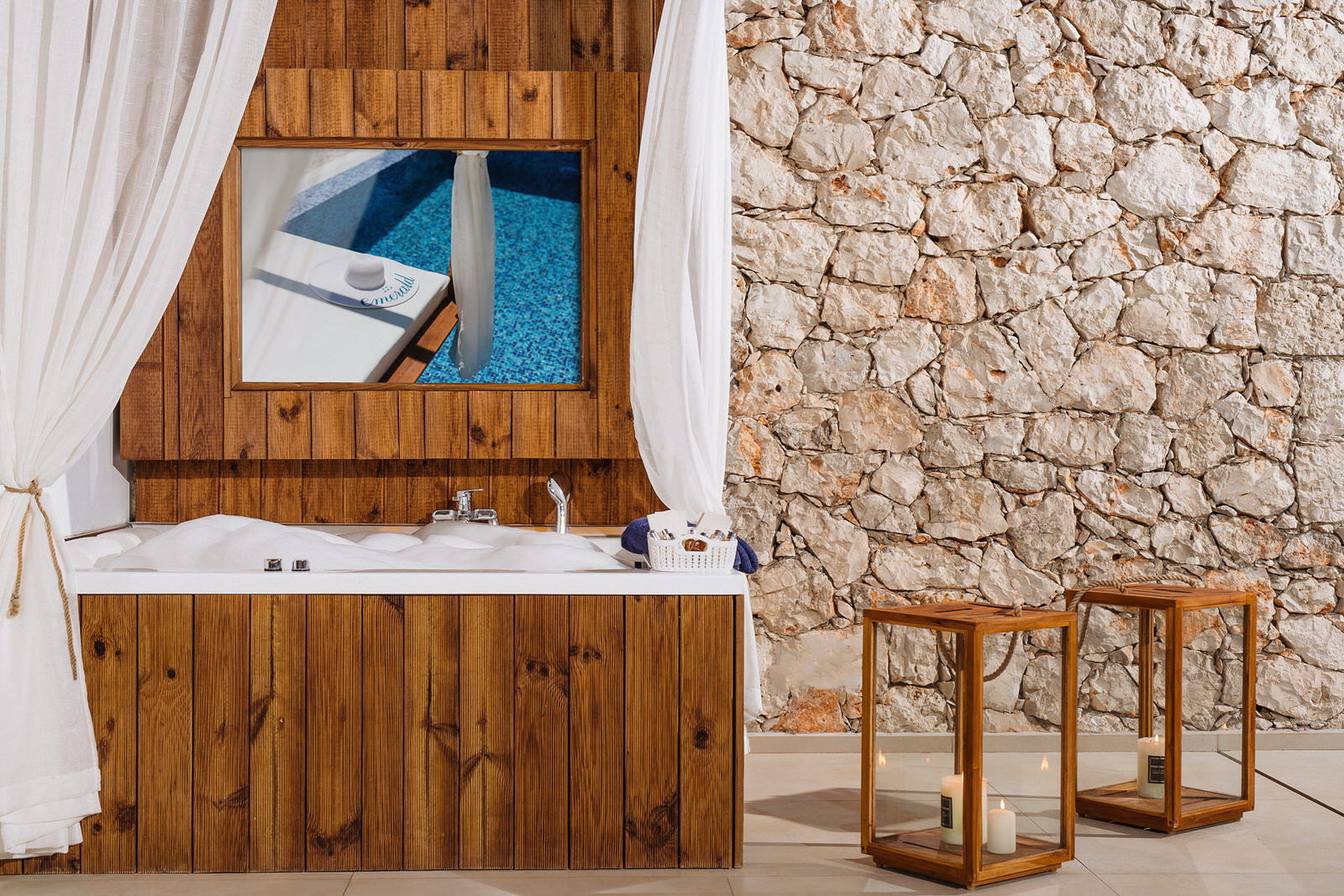 The_Emerald_Honeymoon_Suite_Agios_Nikolaos_Zakynthos_Greece (2)