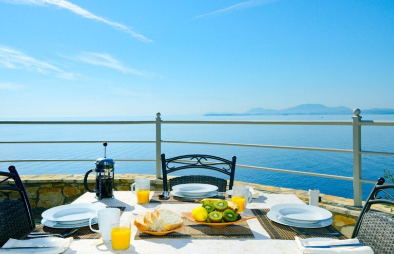 The_Light_House_Kaminaki_Nisaki_Corfu_Greece (4)