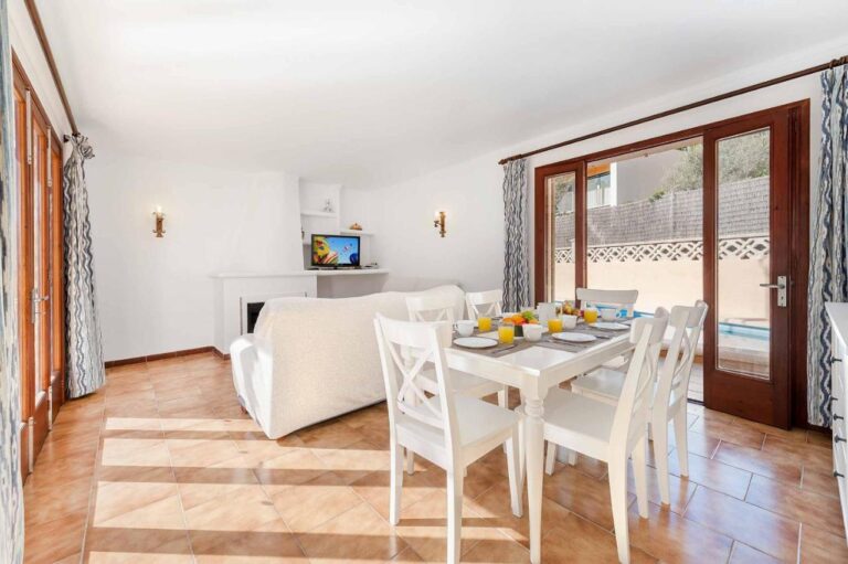 Villa_Tonieta_Cala_San_Vicente_Spain