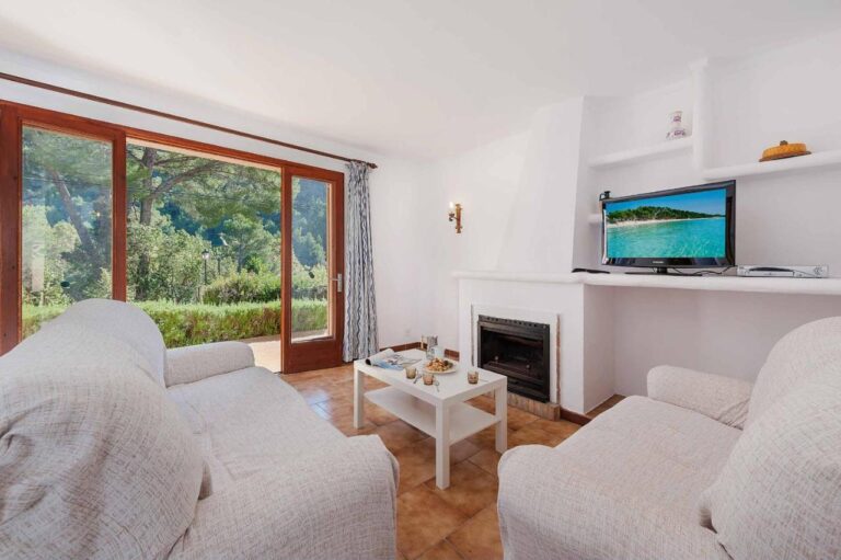 Villa_Tonieta_Cala_San_Vicente_Spain