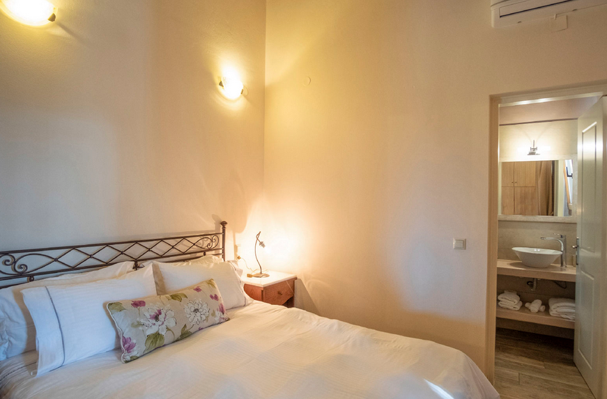 Villa_Apolis_Deluxe_Parga_Greece (1)