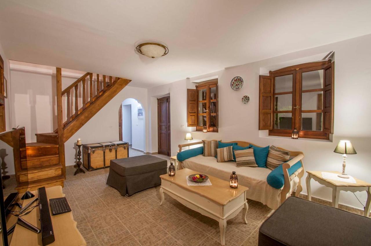 Villa_Marietta_Lindos_Rhodes_Greece (10)