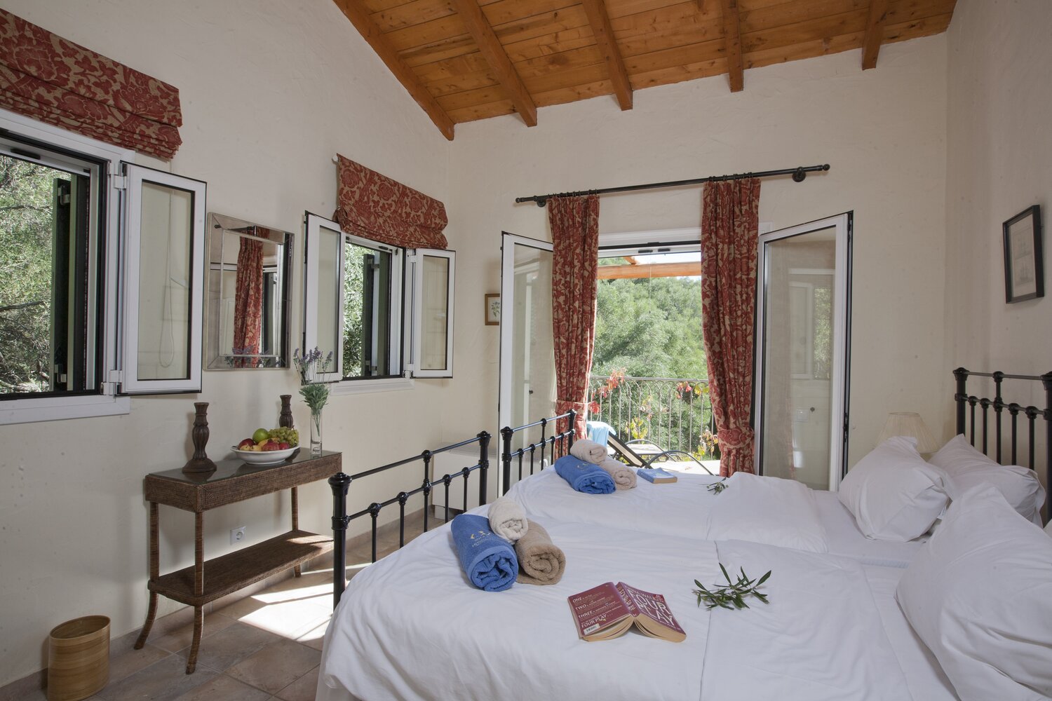 Villa_Mokoras_Yialiskari_Kalami_Corfu_Greece (1)