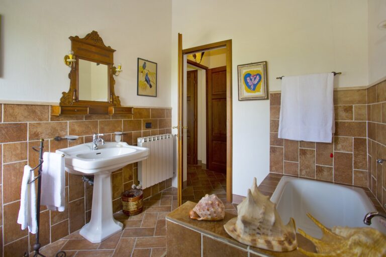 Villa_Tenuta_Montalcino_Tuscany_Italy (1)