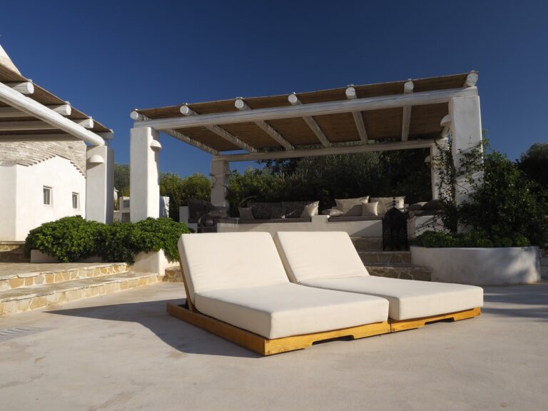 Trulli_Fiori_Puglia_Italy (16)
