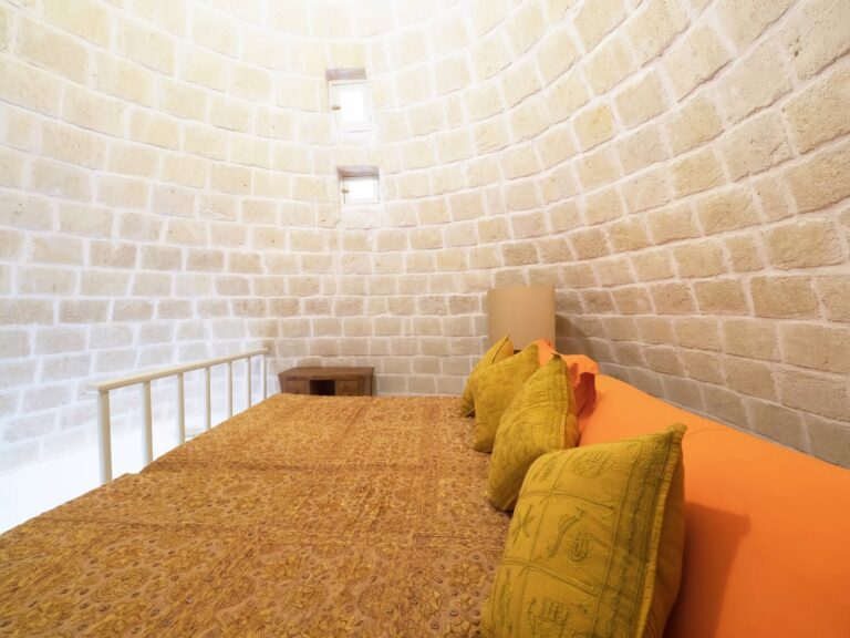 Trulli_Fiori_Puglia_Italy (18)