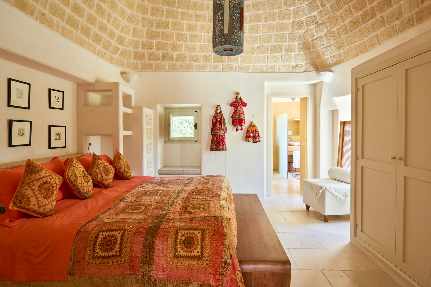 Trulli_Fiori_Puglia_Italy (9)