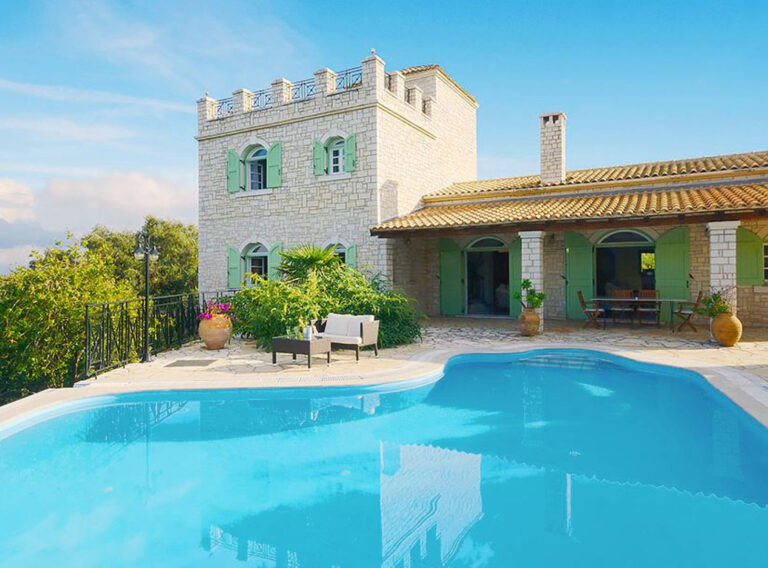 Secluded Villas with pool