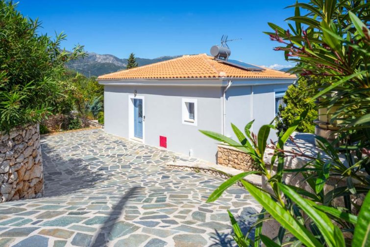 thea_ponti_lefkada_1z
