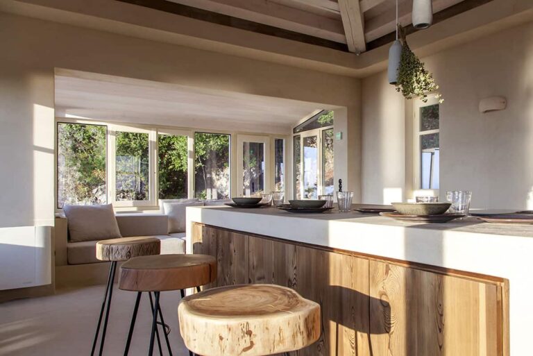 villa-da-lula-agios-nikitas-lefkada-dining-area-1