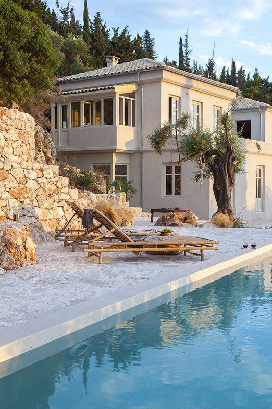 villa-da-lula-agios-nikitas-pool-area-1