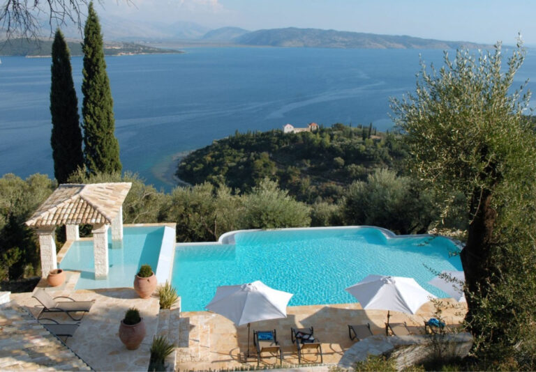 Private Pool and sea view of secluded villa