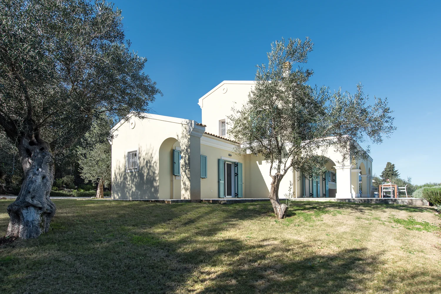 villa-nisi-kassiopi-corfu-1x