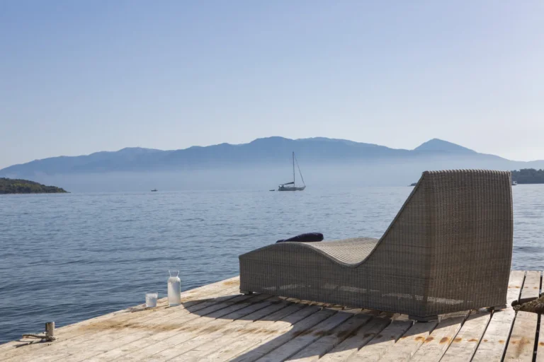 villa_water_edge_lefkada_greece_1c