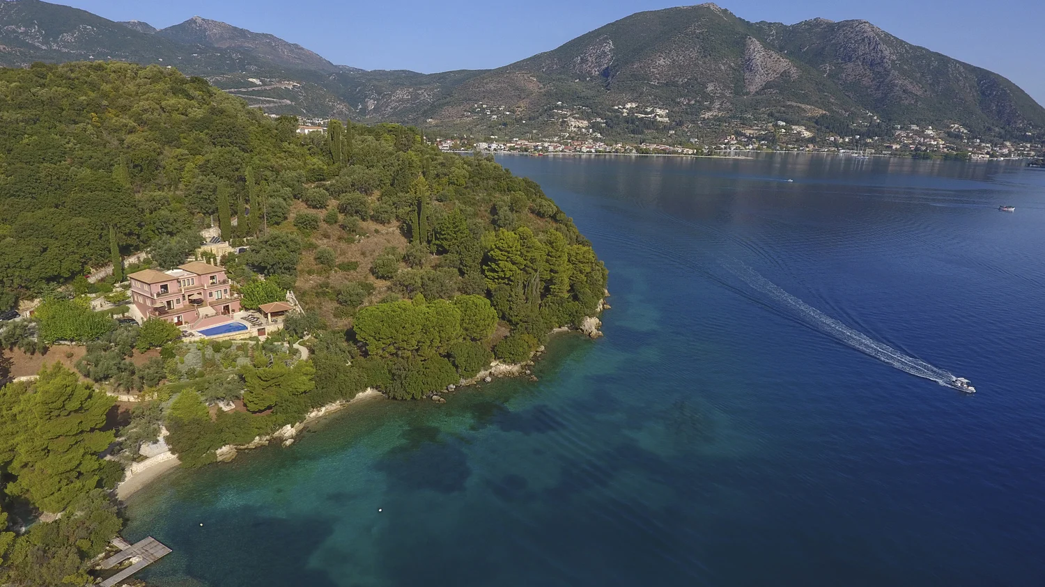 villa_water_edge_lefkada_greece_1zzzz