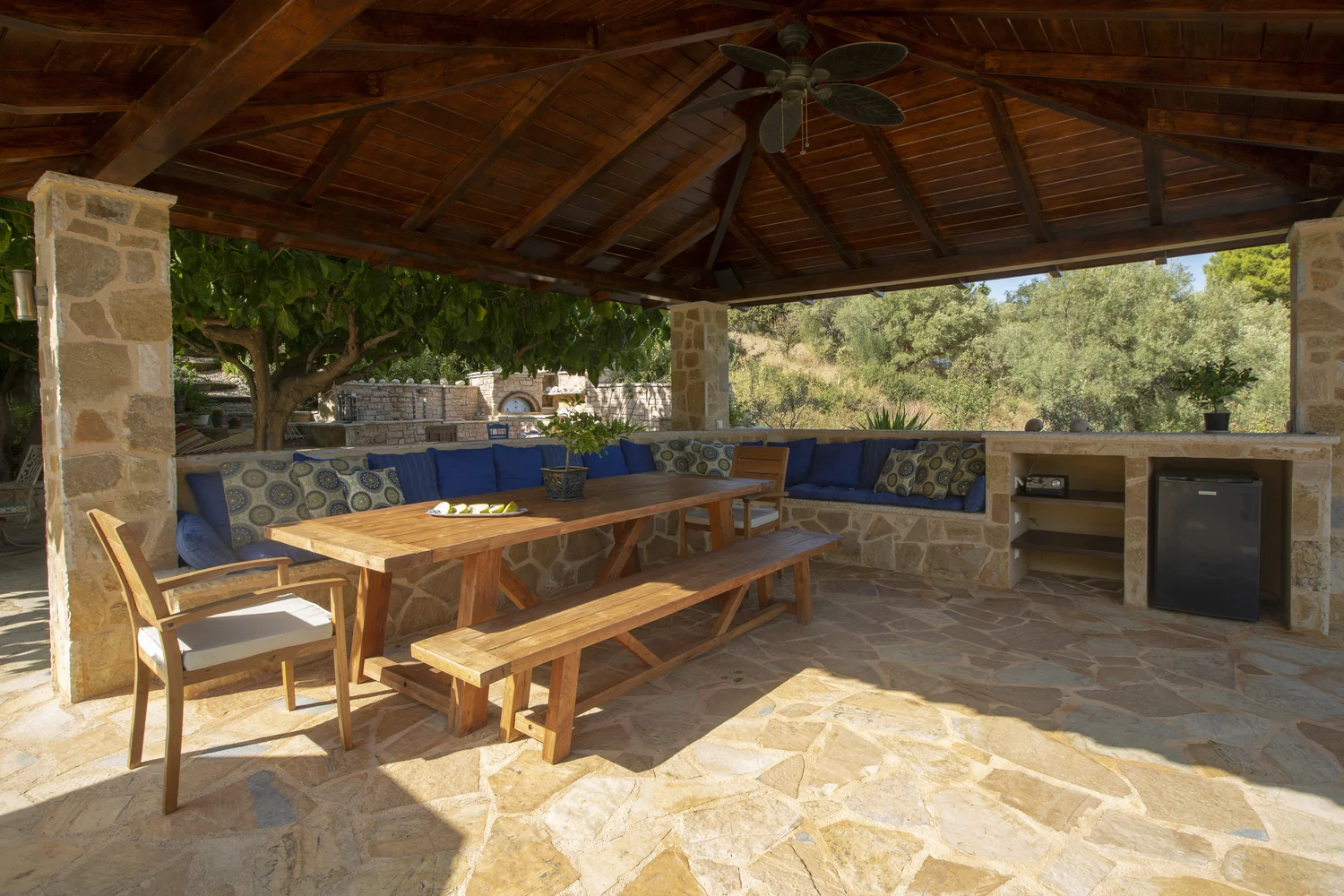villa_water_edge_lefkada_greece_2b