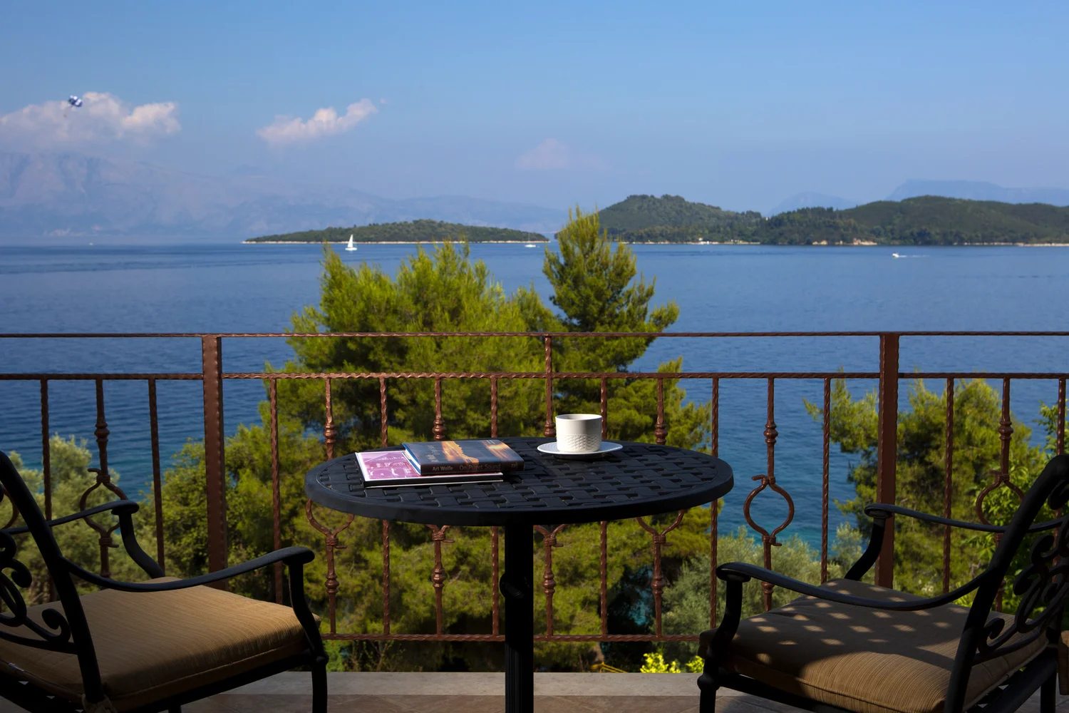 villa_water_edge_lefkada_greece_5a