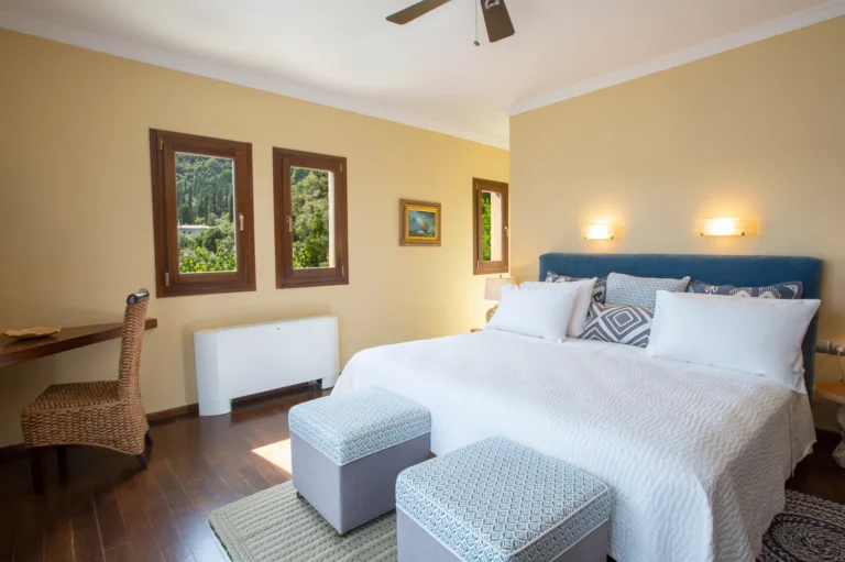 villa_water_edge_lefkada_greece_5b