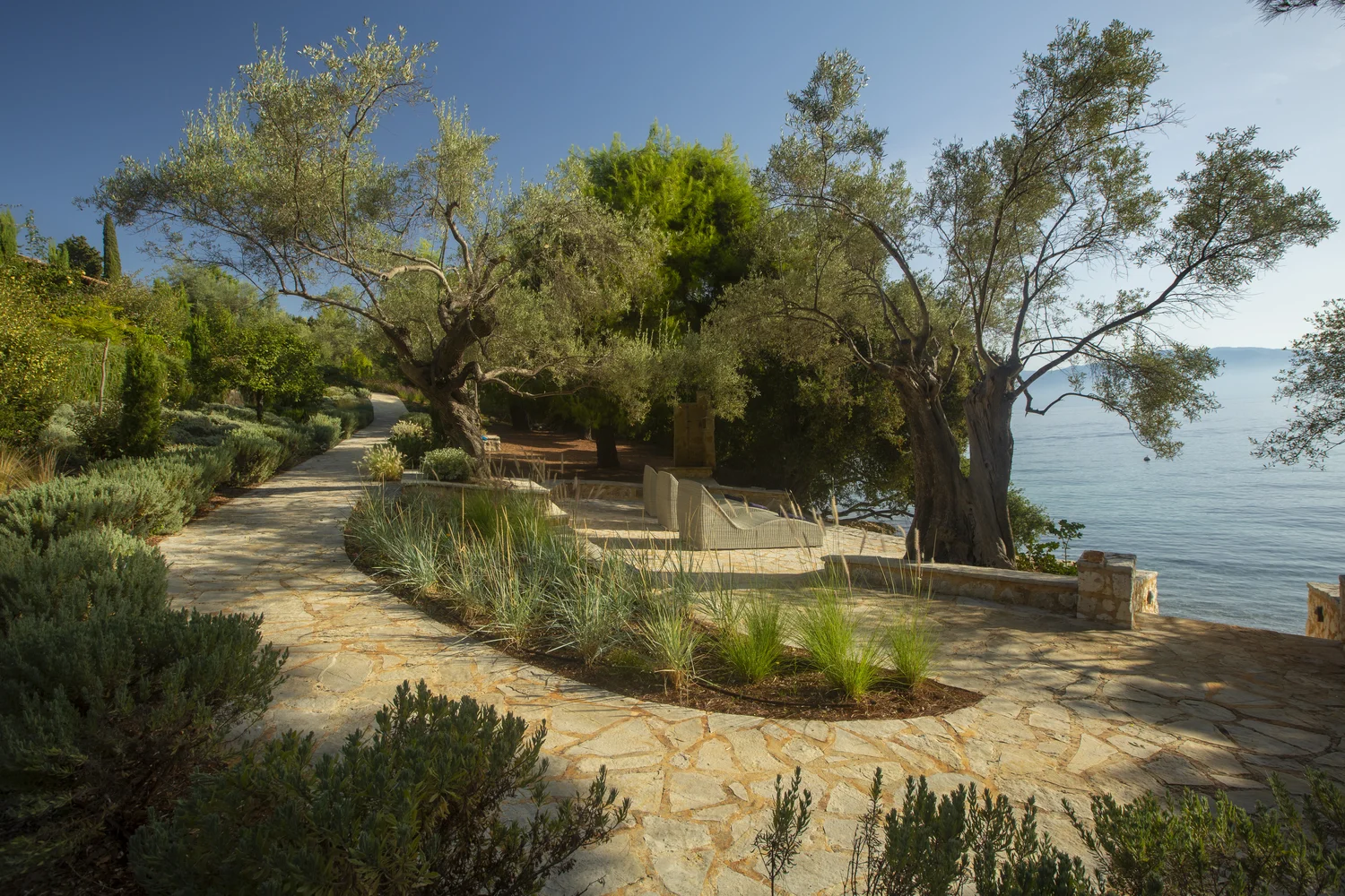 villa_water_edge_lefkada_greece_9c
