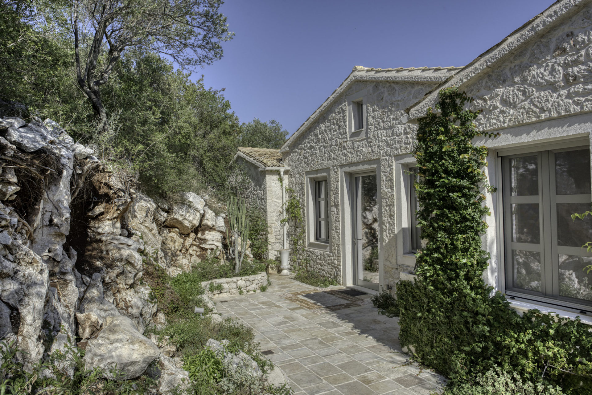 CV_Villa_Acacia_House_Kalamaki_Corfu_Greece (11)