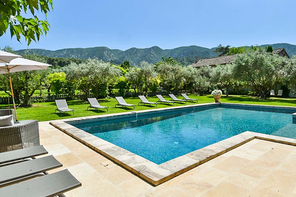 Maison_Rose_Provence_France1b