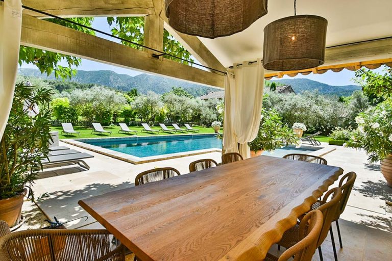 Maison_Rose_Provence_France1f