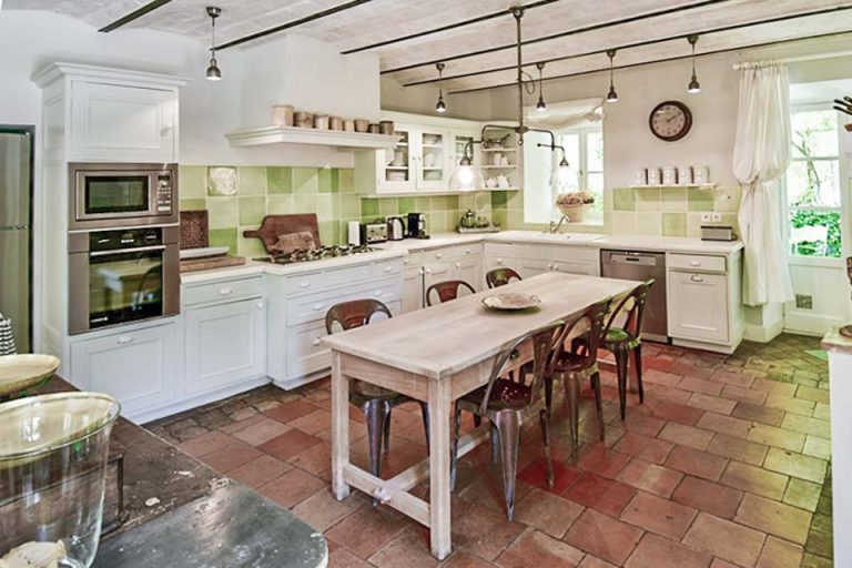 Maison_Rose_Provence_France3dd