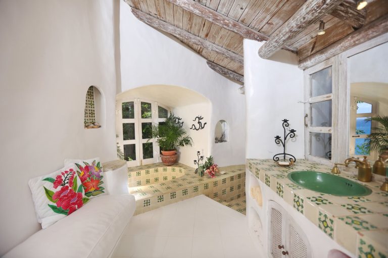 Villa_Smuggler's_Nest_St_Lucia_Caribbean)