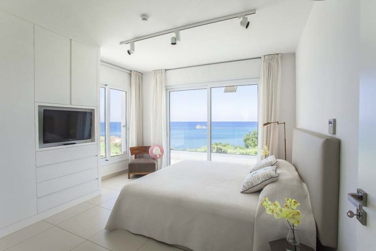 Villa_Sirina_Seafront_Protaras_Famagusta_Cyprus (18)