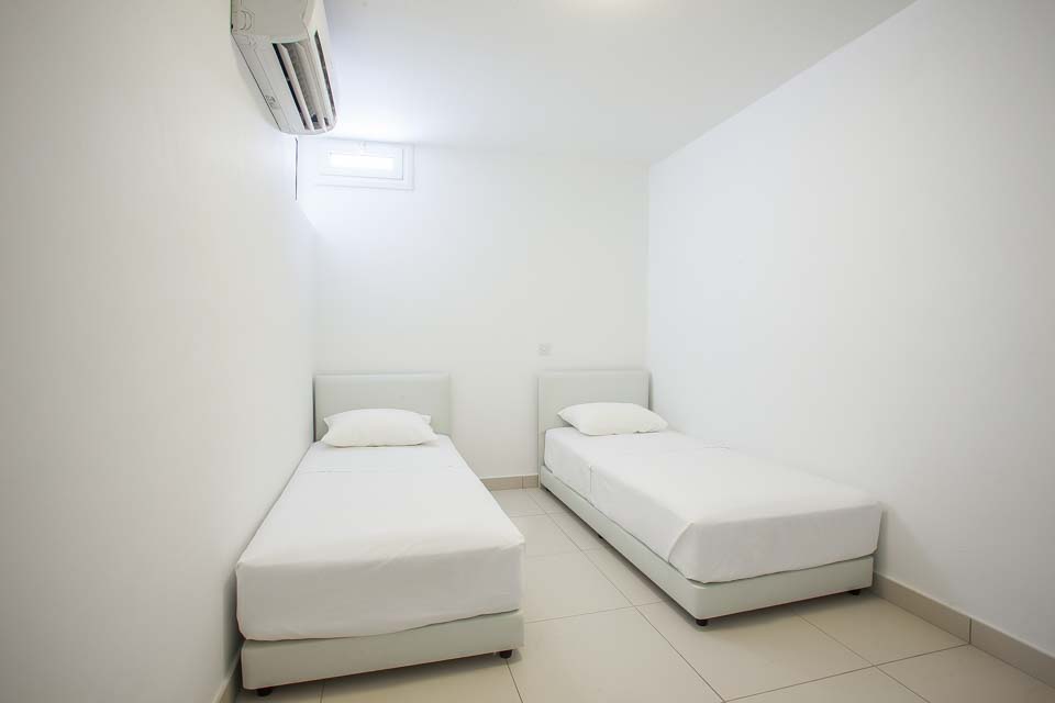 Villa_Sirina_Seafront_Protaras_Famagusta_Cyprus (24)