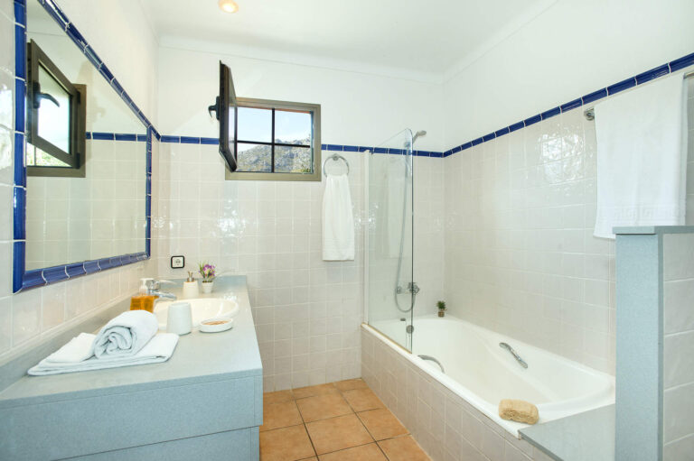 Villa_Papa_Cala_San_Vincente_Mallorca_Spain (12)