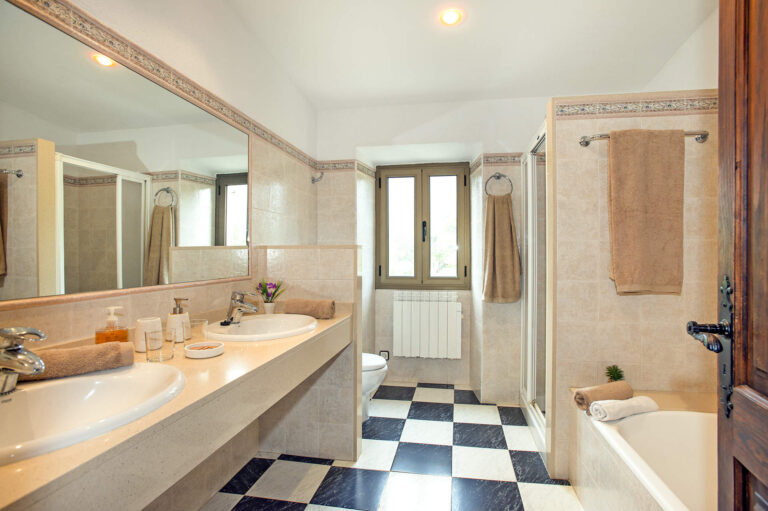 Villa_Papa_Cala_San_Vincente_Mallorca_Spain (21)