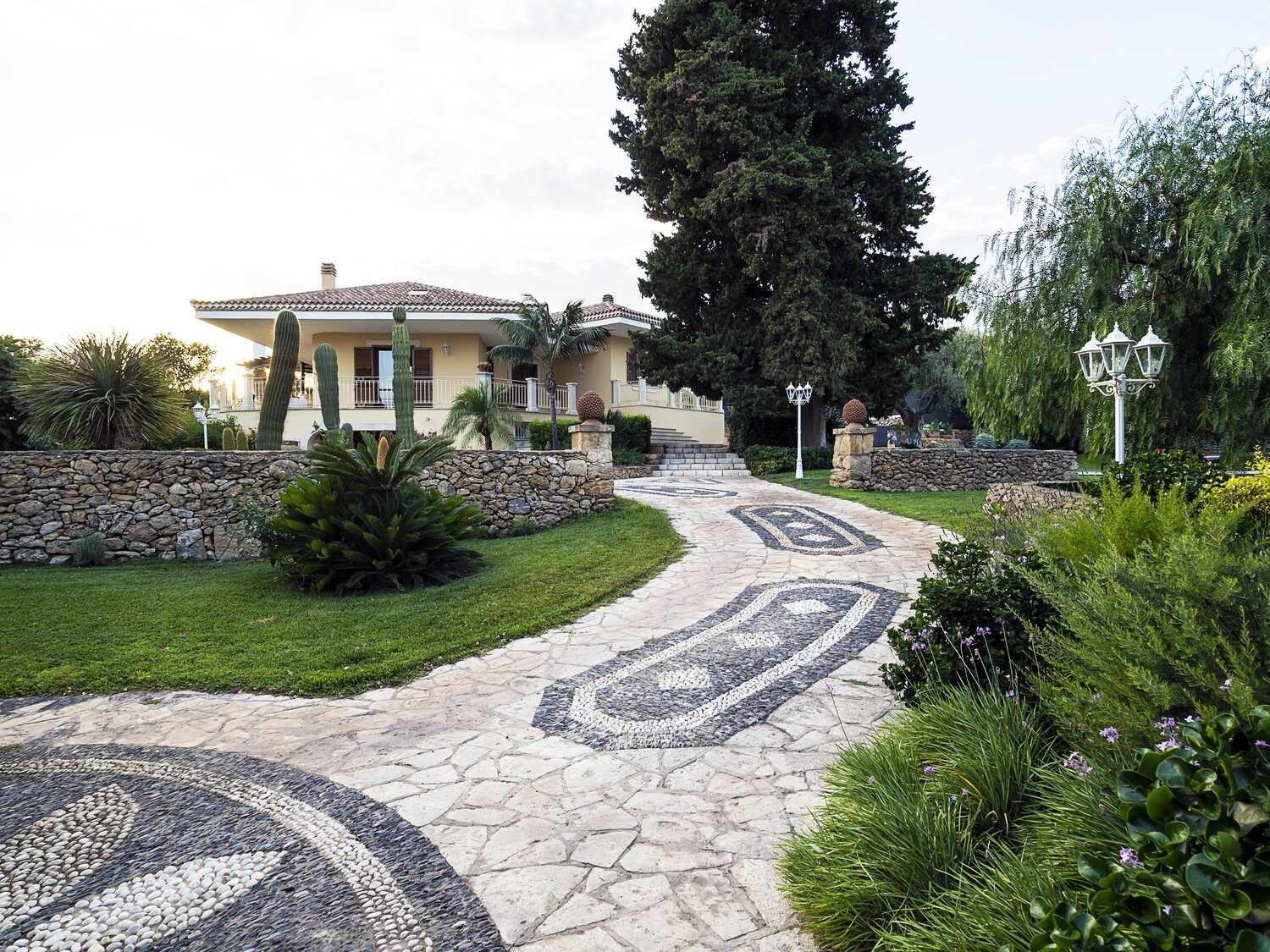 Villa_Siracusano_Sicily_Italy2x