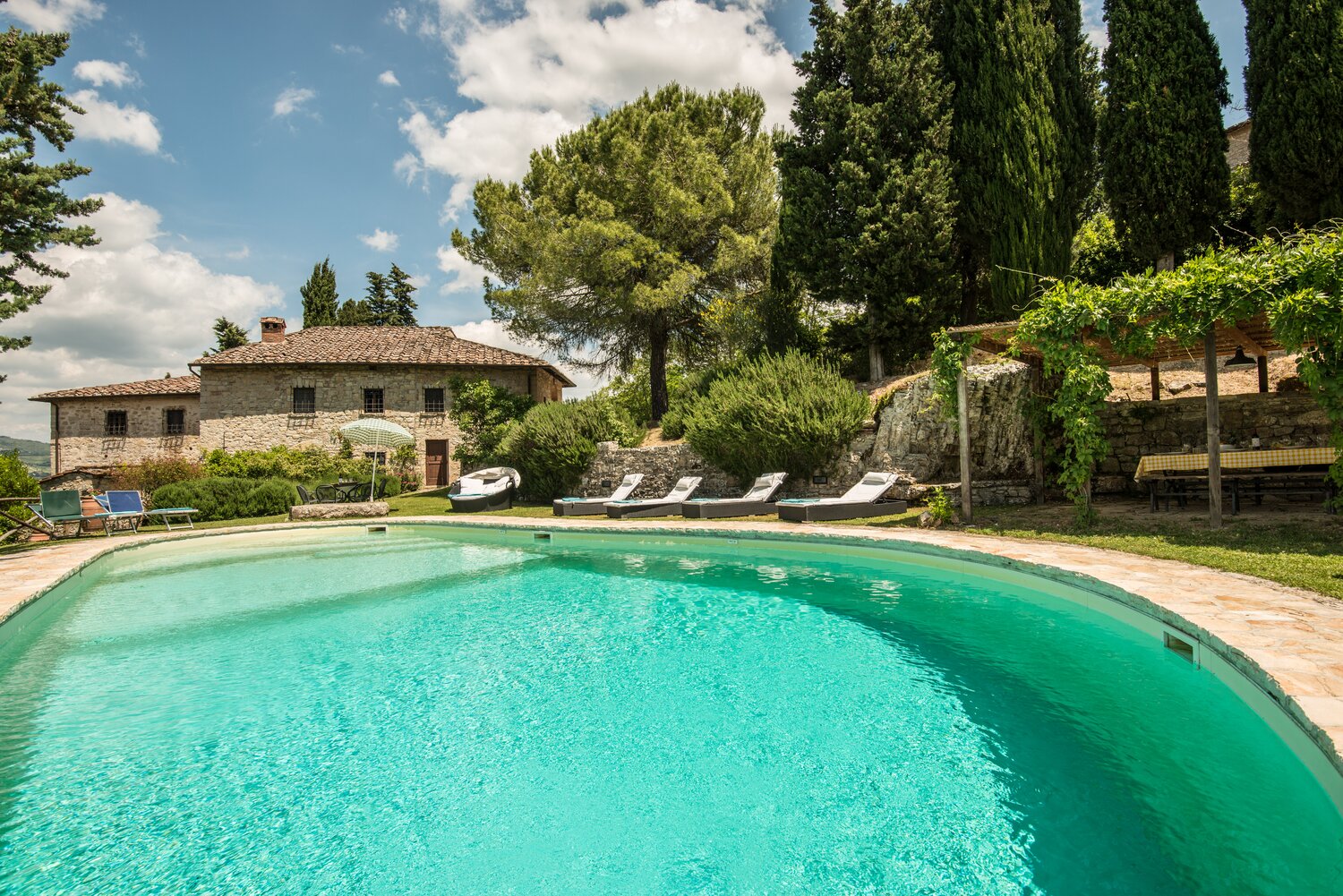 Villa_Vercenni_Tuscany_Italy1a