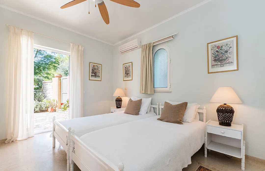 avra_house_corfu_greece_5v