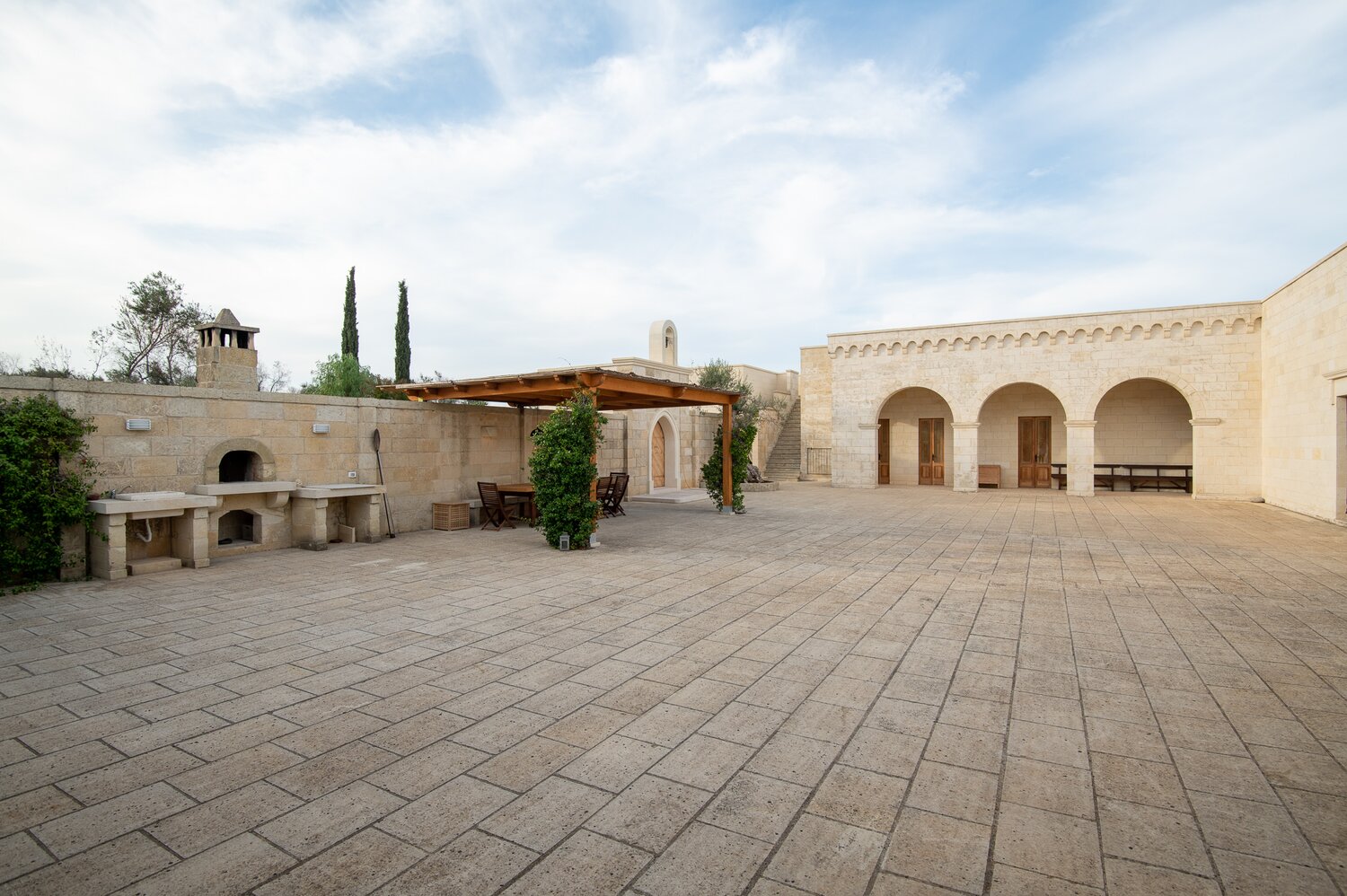 Masseria_Ferrantino_puglia_italy