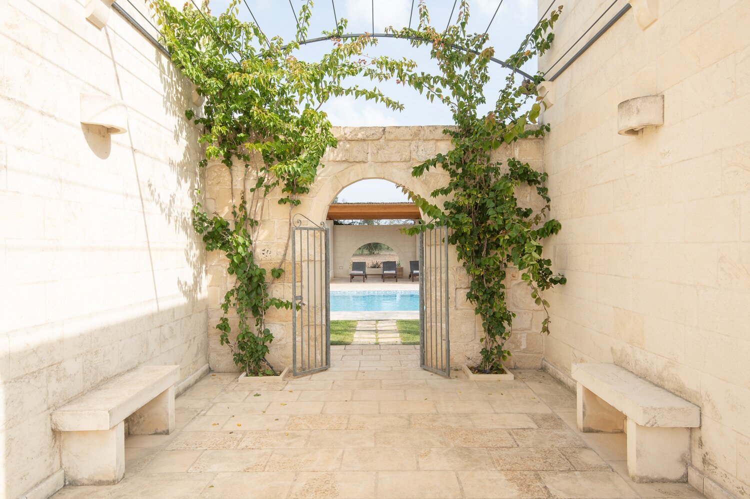 Masseria_Ferrantino_puglia_italy