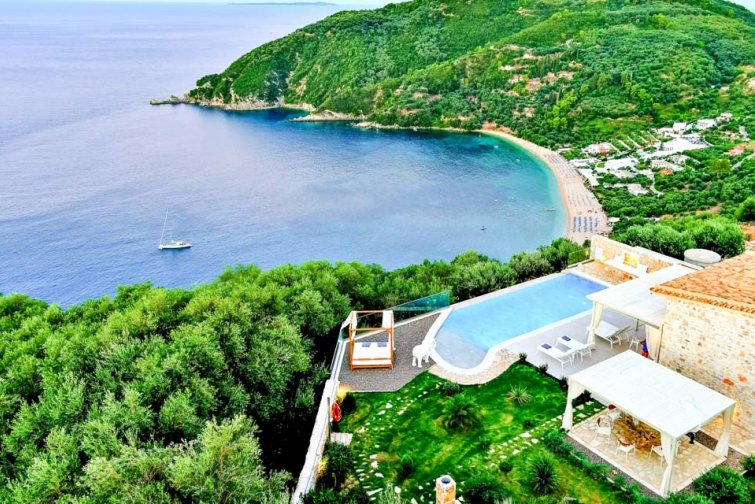 HORIZON_VILLA_PARGA1Y