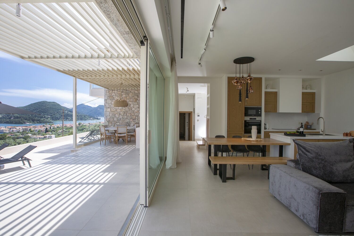 Villa_Athena_Perigiali_Lefkada_Greece