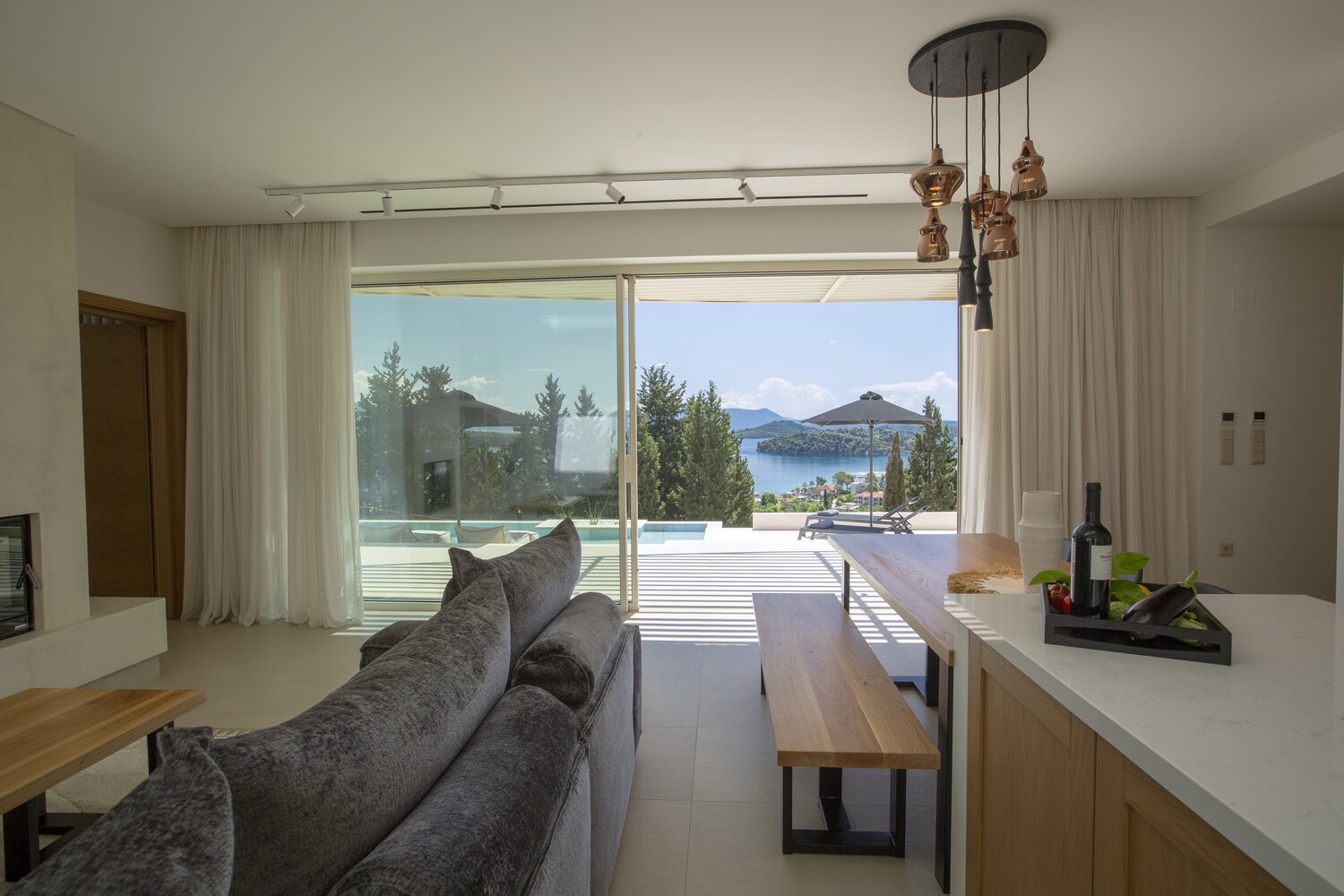 Villa_Athena_Perigiali_Lefkada_Greece