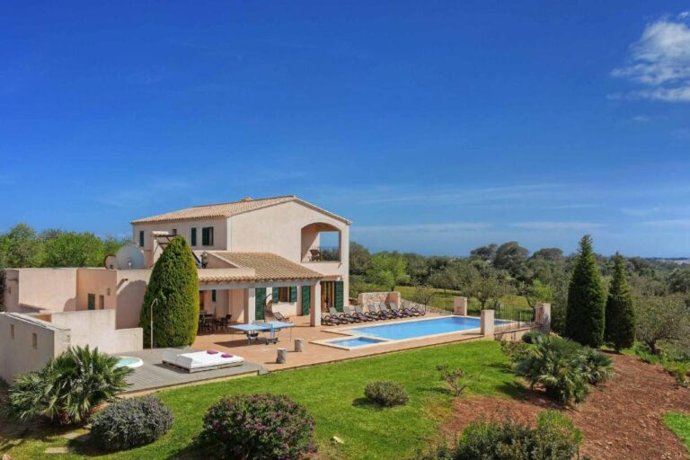 Villa_Xiquetes_Cala_Dor_Spain