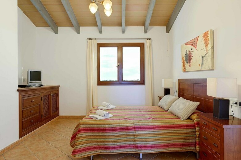 Villa_Xiquetes_Cala_Dor_Spain